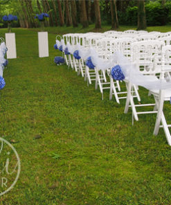 Location decoration de ceremonie piquet bout de bancs colonnes blanches poitiers niort la rochelle